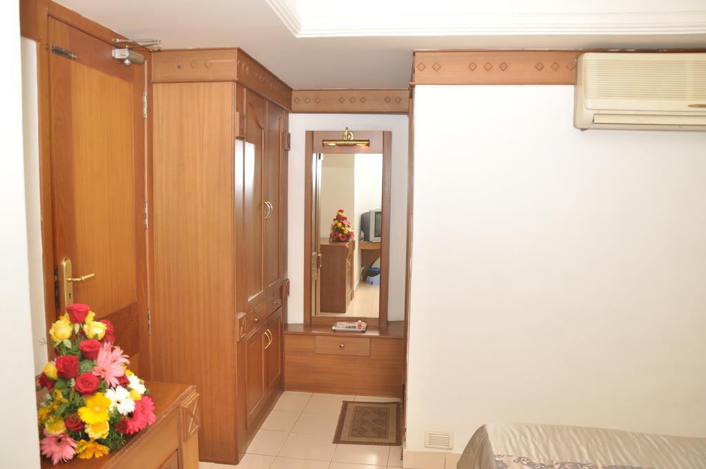 Hotel Gazala Palakkad Extérieur photo